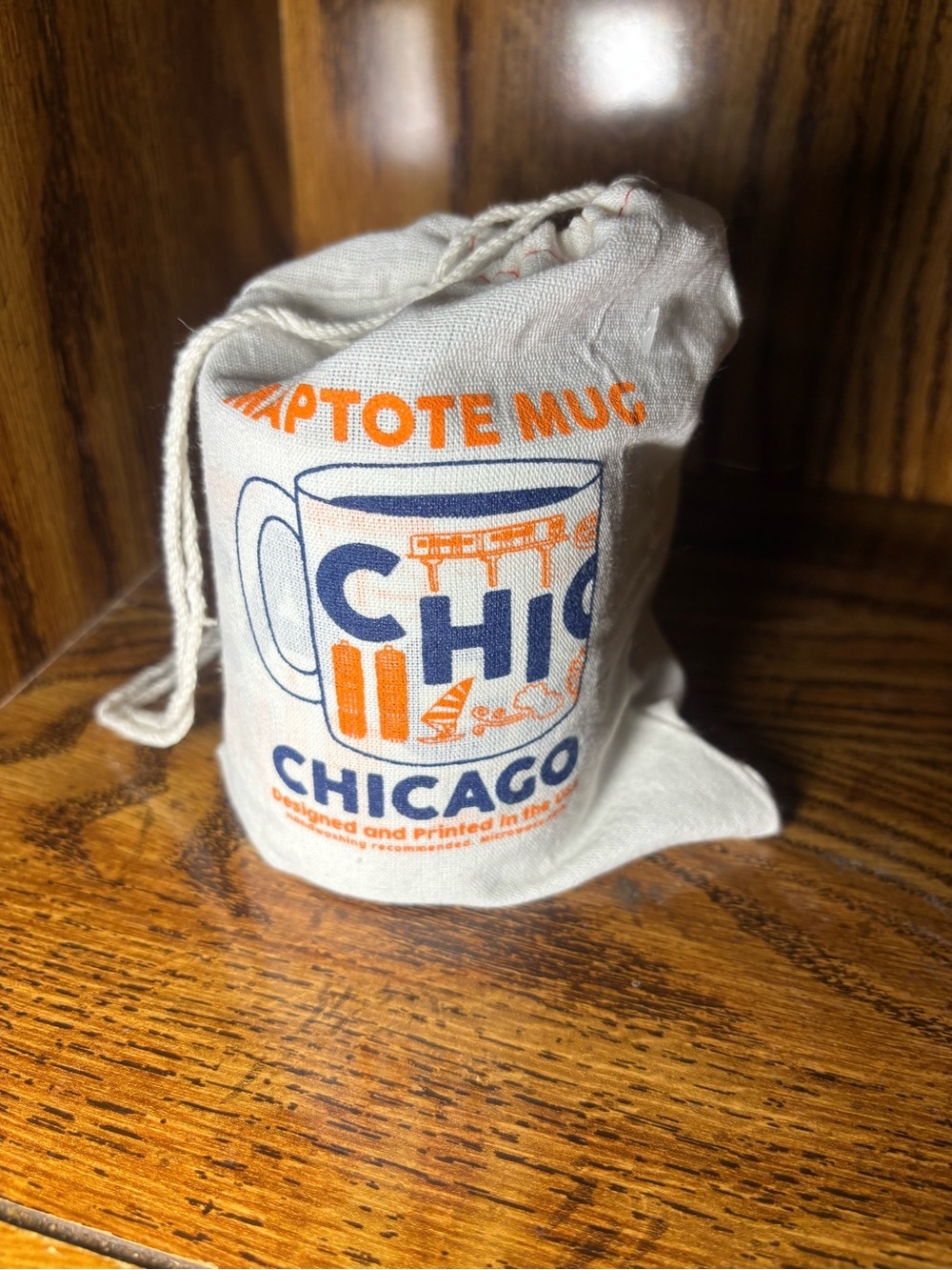 Chicago Souvenir Mug in Canvas Drawstring Pouch - Blue & Orange